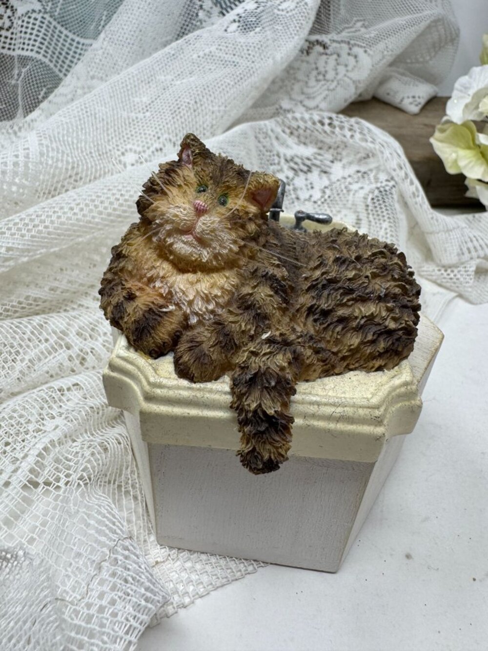 Boyds Bear Cattitude Cat Figurine #371107 Tabby Cat in a Sink
